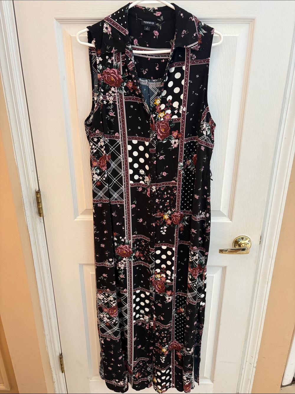 torrid like new Black Floral & Patchwork Maxi button-down Dress size 1 (1X)